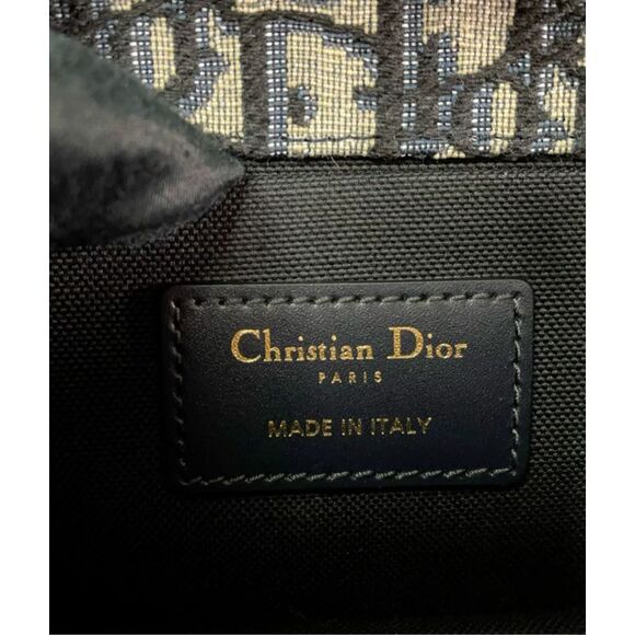 Dior Women Pre-Loved Bag Very Good Condition - Picture 8 of 9